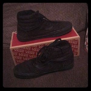 All black vans Ward Men’s hightop shoe